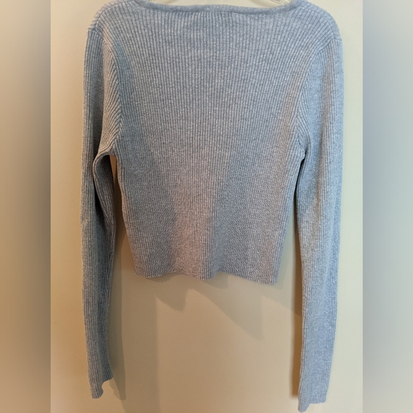 Cropped ribbed long sleeve notched Vneck pullover, neutral taupe - Picture 4 of 4